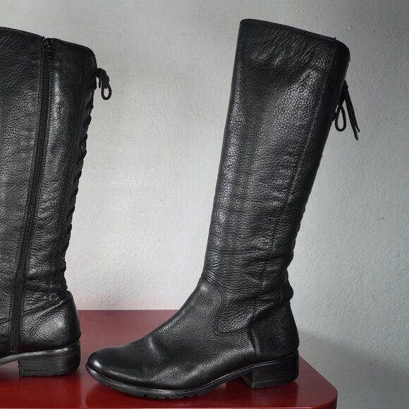 Women's Sofft Black Leather Knee High Low Heel Long Riding Fashion Boots 8.5 - Picture 1 of 9